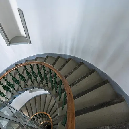 Apartamento Old Town Penthouse With Castle Views *